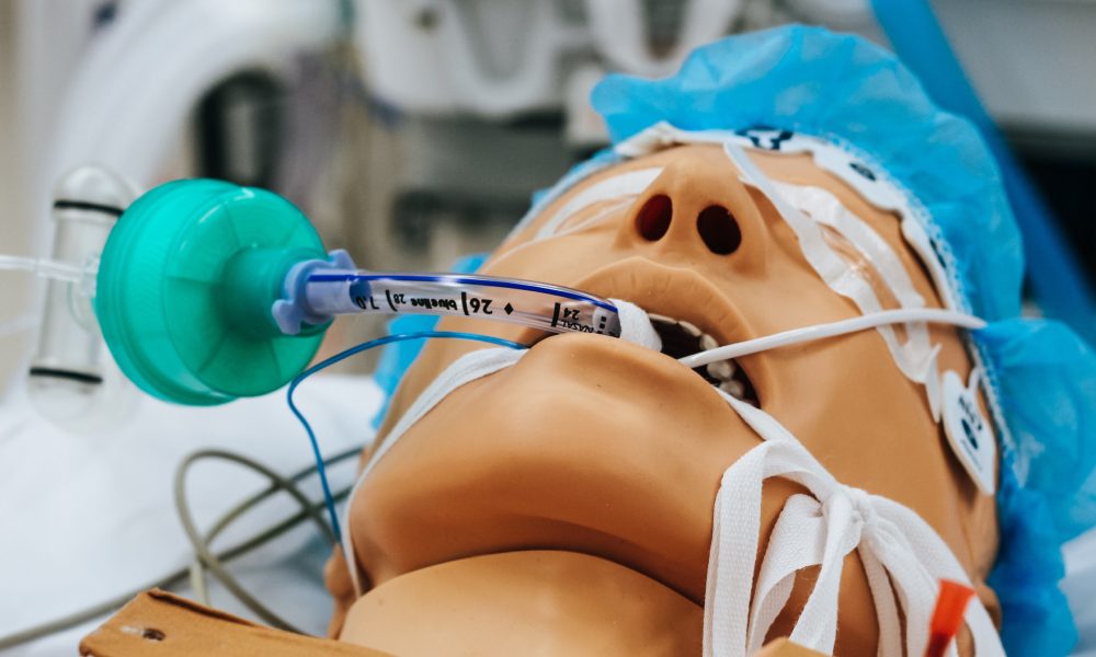 WHAT ARE THE ADVANTAGES AND DISADVANTAGES OF ARTIFICIAL INTELLIGENCE IN HEALTHCARE visual data 7